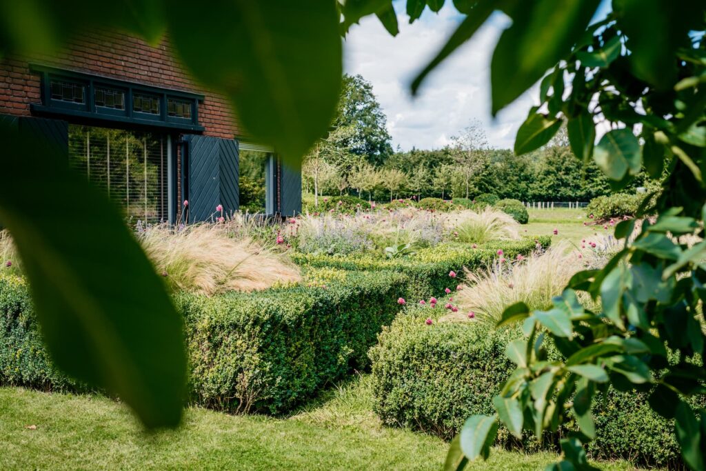 Landelijke tuin in Den Akker