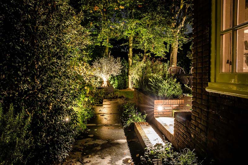 4 tips voor het kopen van de juiste tuinverlichting